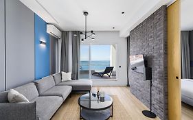 Oddity Seafront Penthouse Apartments